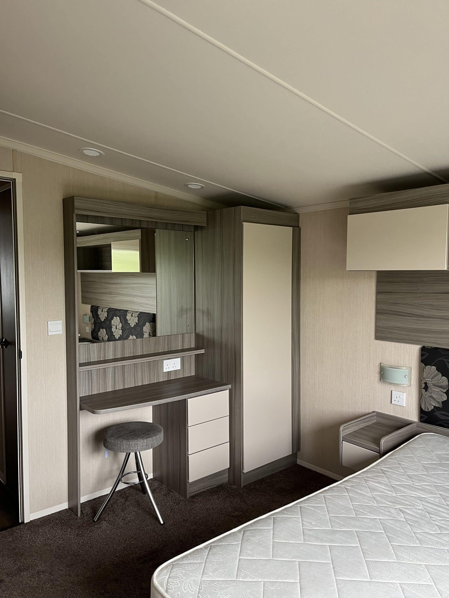 Swift Auvergne – Élégance & Confort Contemporain – Image 14