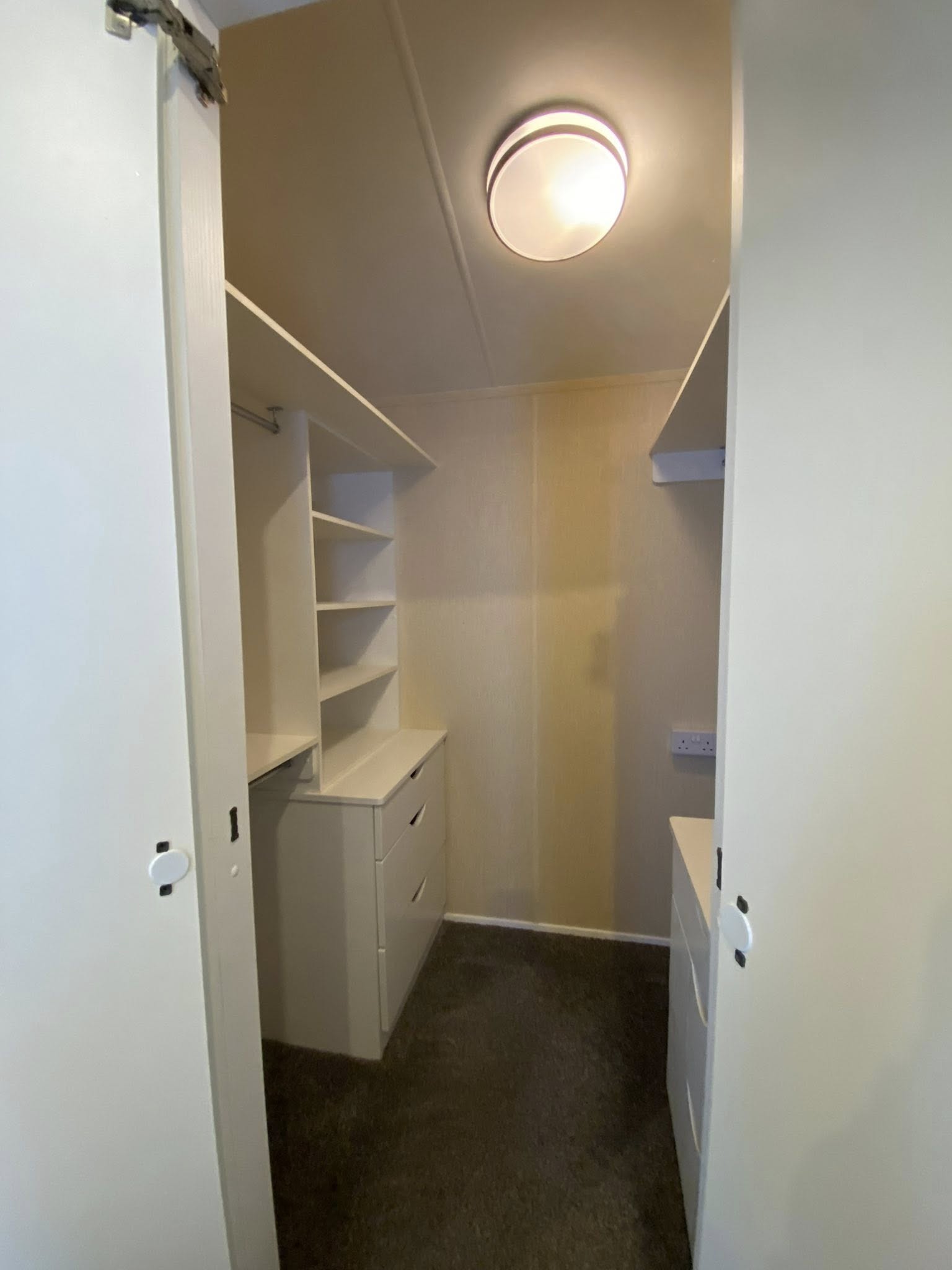 Willerby The Vision – Mobil-home 2 chambres 43x13, pack hiver, chauffage central, double vitrage – Image 9