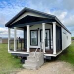 Mobile-home ORTORS – 80 m², 2 chambres, 2 salles de bain – Climatisation & Balcon
