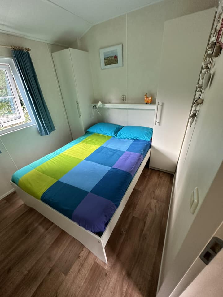 Chalet Arcabo Orlando – 11x4 m – 2 chambres – Isolation hiver – Cuisine équipée – Image 3