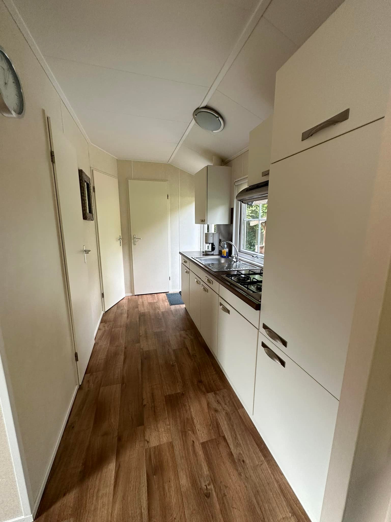 Chalet Arcabo Orlando – 11x4 m – 2 chambres – Isolation hiver – Cuisine équipée – Image 5