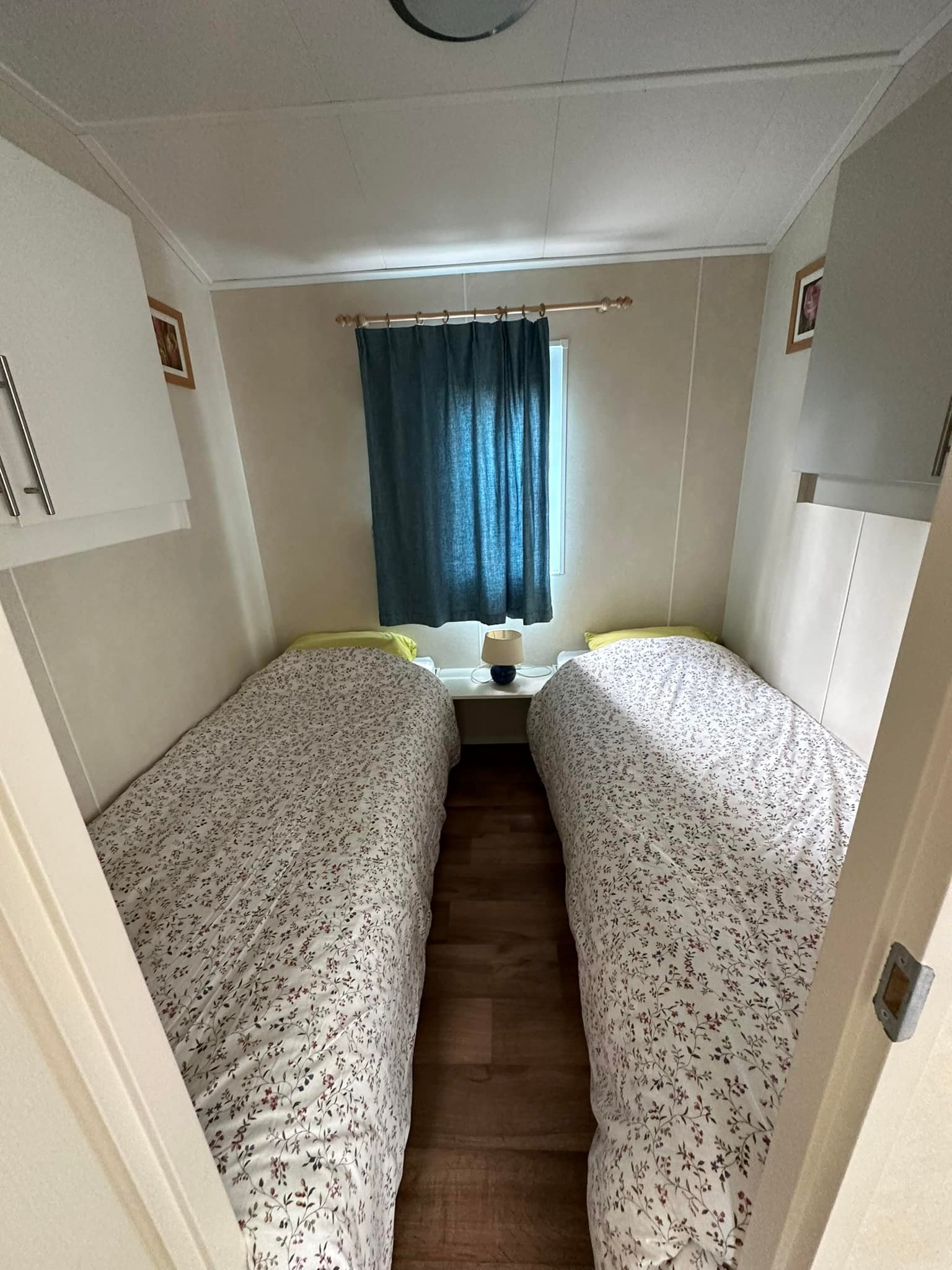 Chalet Arcabo Orlando – 11x4 m – 2 chambres – Isolation hiver – Cuisine équipée – Image 7