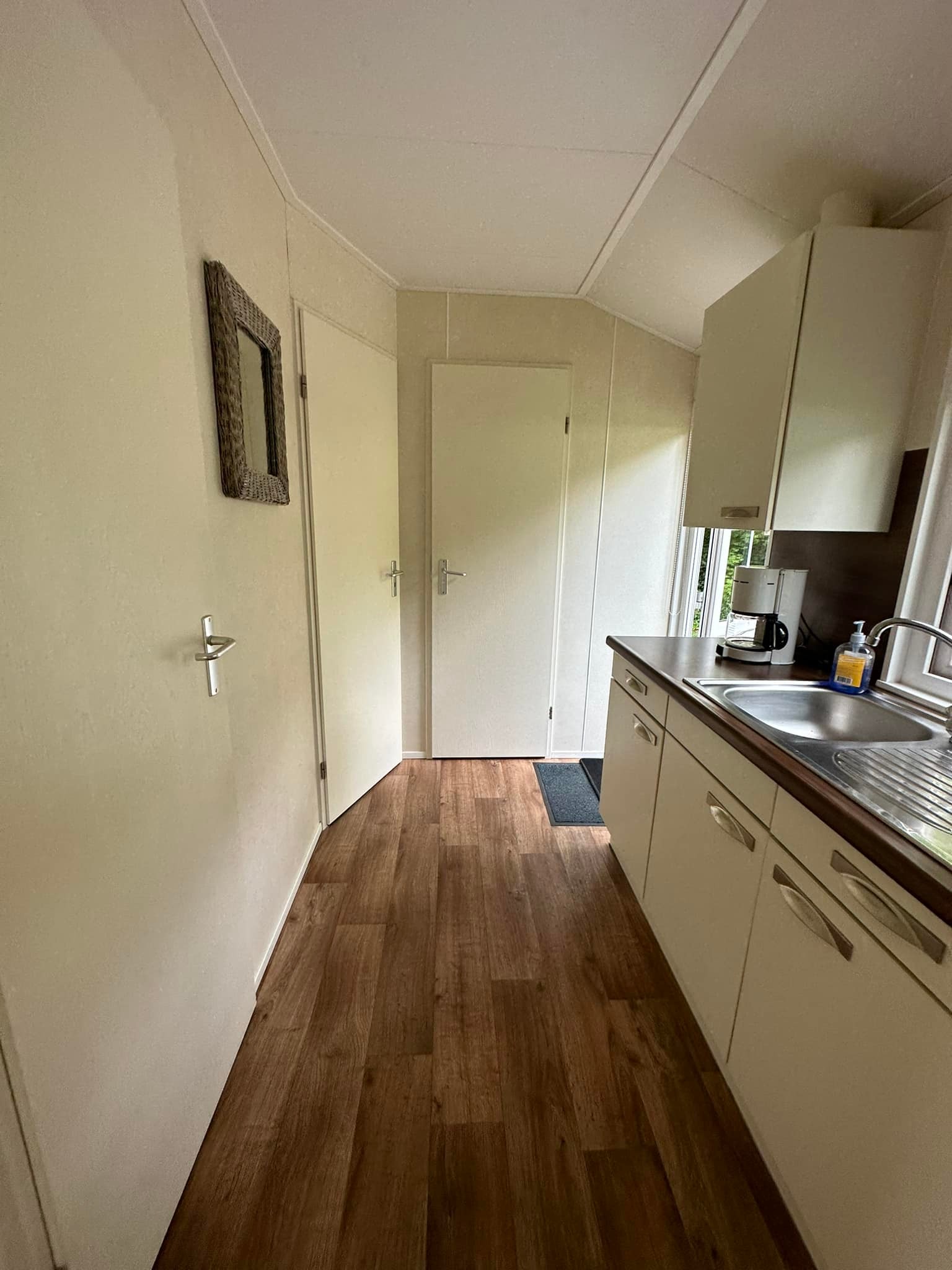 Chalet Arcabo Orlando – 11x4 m – 2 chambres – Isolation hiver – Cuisine équipée – Image 10