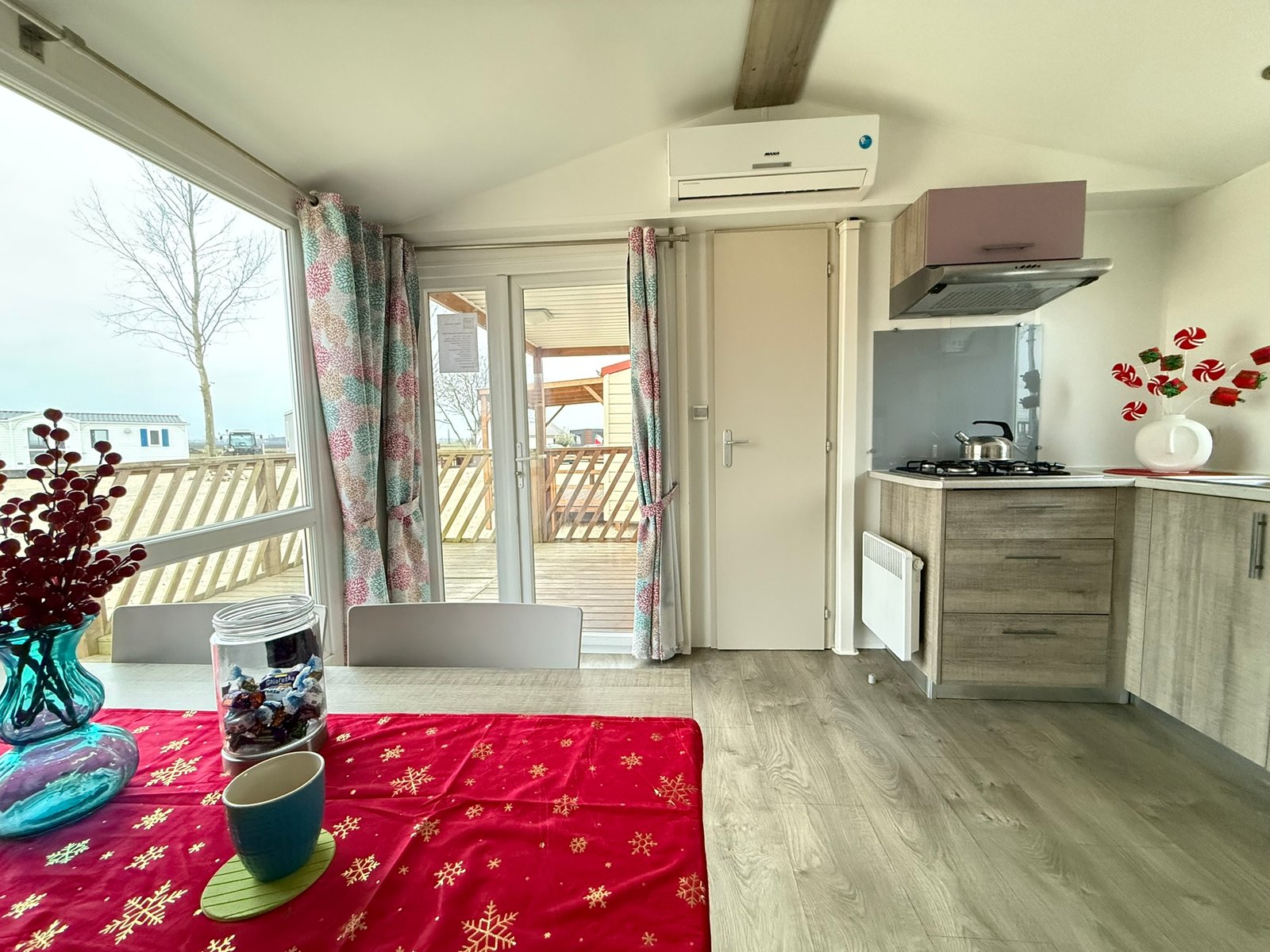 Mobil-home IRM Loggia – Style Moderne + Terrasse Usine – 32 m² – Image 5