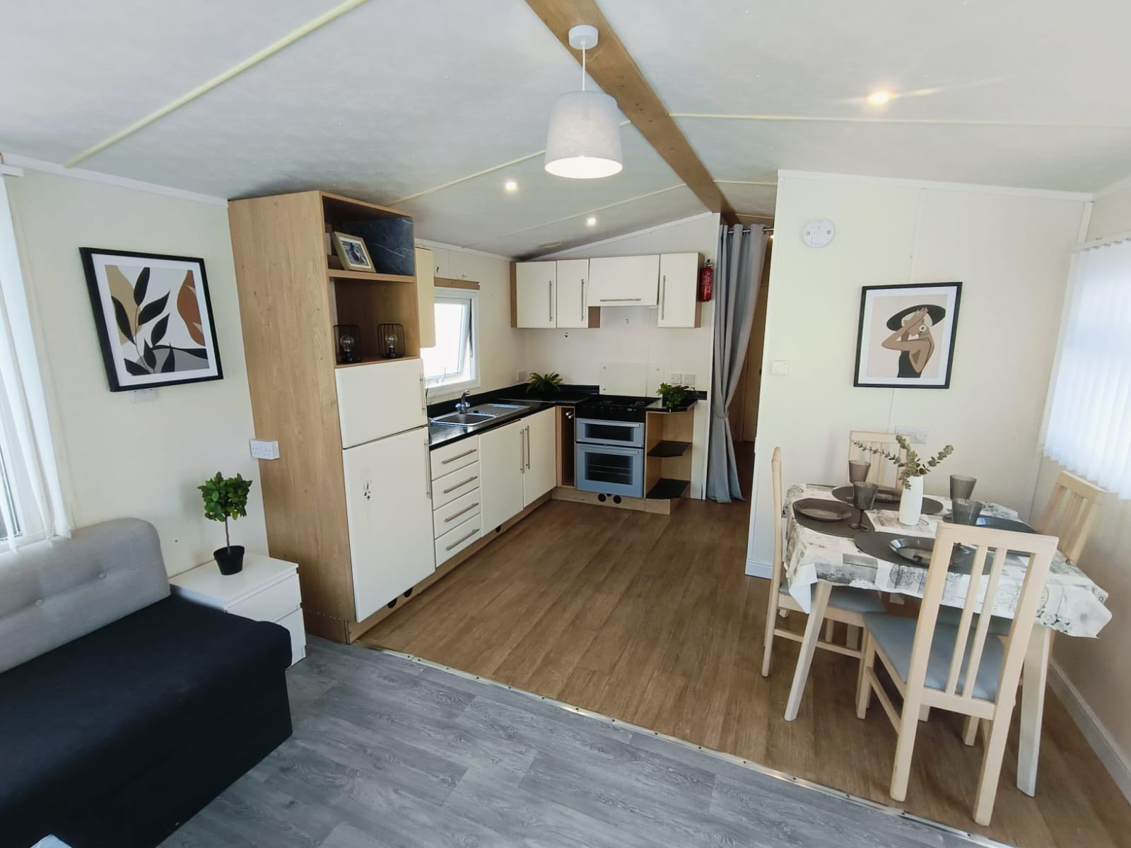 Maison Mobile Omar Adagio – 10.8m, 2 Chambres, 2 Salles de Bain, Chauffage Gaz, Isolée – Image 3