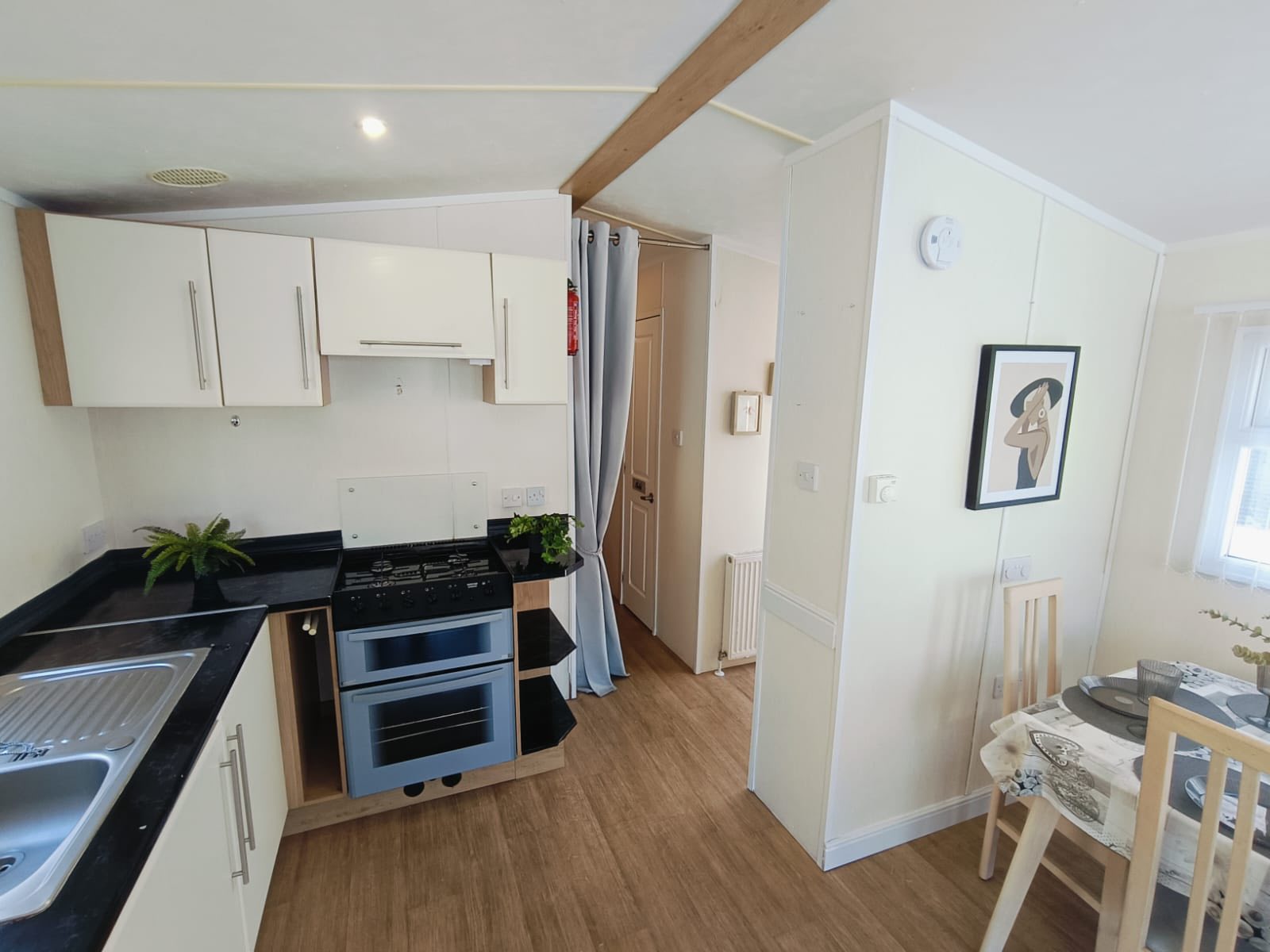 Maison Mobile Omar Adagio – 10.8m, 2 Chambres, 2 Salles de Bain, Chauffage Gaz, Isolée – Image 13